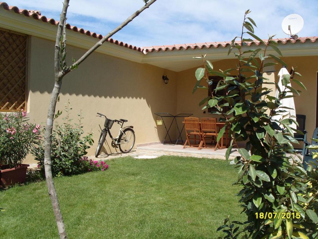 Casadelfaro Con Giardino A Pittulongu 600Metri Dalla Spiaggia ออลเบีย ภายนอก รูปภาพ